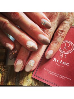 ネイルアンドアイラッシュ レーヌ(Reine)/