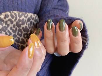 ネイルズ ララ(nails Lala)/2色使い。