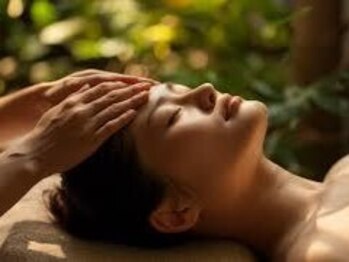 カヌン タイリラクゼーション(KANUN THAI RELAXATION)の写真/眼精疲労や首肩こりにお悩みの方に贅沢全身フルコースがお得♪癒しのヘッドスパで深部からじっくりほぐす◎