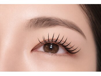 エメローズ 心斎橋店(AIMEROSE)の写真/濃すぎ濃すぎず盛れるLEDマツエク120本￥4950/80本￥4400！軽量×モチ抜群◎バインドロック100束￥6050