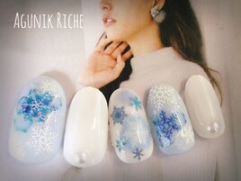 【雪の結晶ネイル】