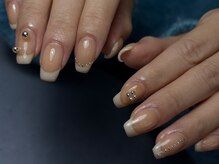 アロンネイル(A’arone nail)