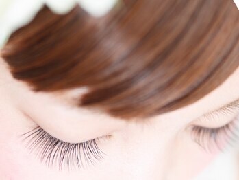 エンヴィバイコスメーア(Envy by Cosmea)/敏感な目元にとことん優しい施術