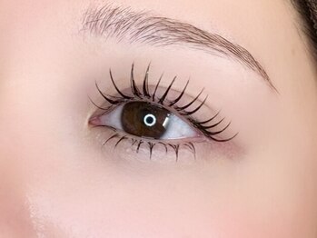 モンスリール 麻布十番(Mon Sourire)の写真/10周年★【上まつ毛パーマ初回¥5500】コーティング付き◎全メニュ-ネイル同時施術OK!忙しい女性の救世主!