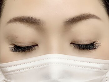 ドゥ エイチ(deux h)/目を閉じても美しく♪