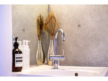 キフィ(kyphi)/おしゃれな店内