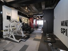 クルー ジム24(CREW GYM24)の雰囲気（2・3・4階全面フロアの広々スペース★待ち時間0!フリーラック6台）