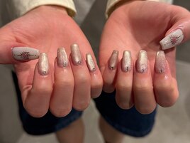 ミラーネイル[新宿/新宿三丁目］