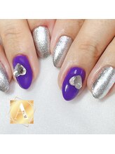 アルムネイル(ARUM nail)/大きめスワロハートネイル