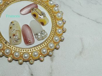 フランセス(Frances)/ひまわりネイル