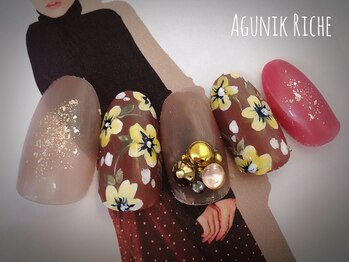 アグニークリッシェ(Agunik Riche)/【花柄ネイル】