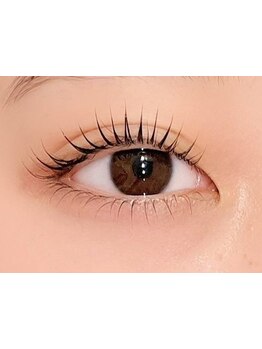 ナチュラル上品な目元にしたい