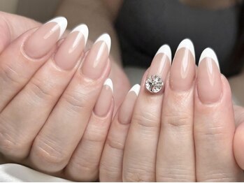 クラッシー 横浜(CLASSY)の写真/シンプルだからこそ、細部に差がつく技術力&センス♪お手元を美しく魅せるワンカラーも当店にお任せ下さい!