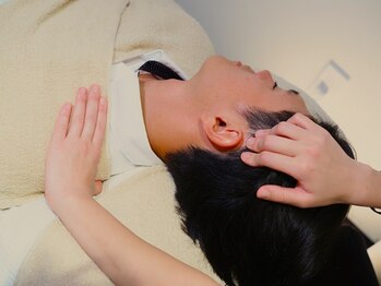 あたまやさんの写真/"ヘッド"スパですが、頭だけではなく頭・顔・首・肩・肩甲骨・デコルテ・腕まで丁寧にもみほぐします＊
