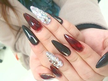 ツメカザリ(TsumekazaRi)の写真/深爪が悩み・スラッとした爪が憧れ・ネイルはやっぱりロングが好き…!そんな方はスカルプで理想の指先に♪