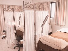 ジュエリーアイラッシュ(Jewelry eyelash)の雰囲気（綺麗で落ち着いた店内☆リラックスしながら施術が受けられます♪）