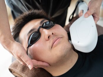 サニー(Sunny)の写真/【ひげ脱毛¥3000／顔・VIO含む全身脱毛¥10000～♪】濃く太い毛にもしっかりアプローチしツルすべ素肌へ！