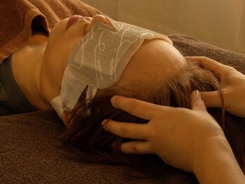 白猫屋の写真/”ホットアイマスクと炭酸スプレー付”で頭の疲れをほぐしていきます♪極上の癒しを体感☆ヘッドスパも人気