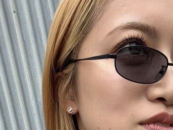 ロジ(loji)の写真/眉癖改善！新ハリウッドブロウリフトで自分の眉毛がもっと好きになる！［メンズにも◎］