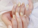 チークゴールドニュアンスネイル