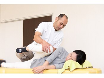 全快堂整骨院の写真/体の歪み・背中や膝の痛み、疲労をケア！年齢・体質・症状を考慮し一人ひとりにあった施術で体が楽になる♪