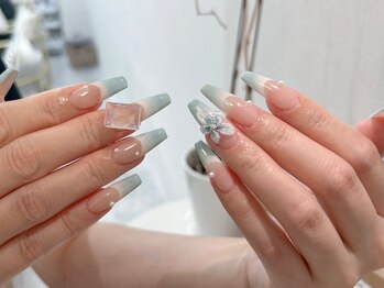 ユエム(UM)の写真/豊富なカラーとパーツのご用意あり♪あなたにぴったりのお気に入りのネイルデザインがきっと見つかる◎