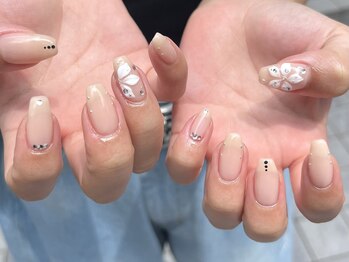 リンミウ(RiN.miu)/お花ネイル Momo