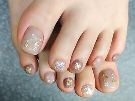 ナチュラルカラーの上品フット