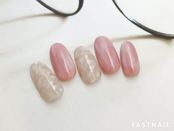 ファストネイル ロコ 志免店(FASTNAIL LOCO)の写真/さりげないオシャレネイルでオフィスにもバッチリ！ワンカラーやラメグラデーション等シンプルでも心躍る♪