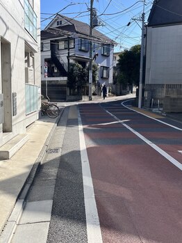 ハタ坊整体院/さくらパーキング代沢の細道に