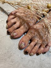 エム(em)/秋ネイル