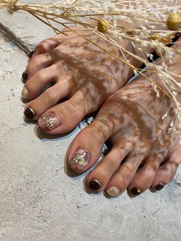 エム(em)/秋ネイル