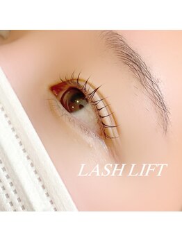 アレーズポルテ (A laise -porte-)/ラッシュリフトで明るい目元に！