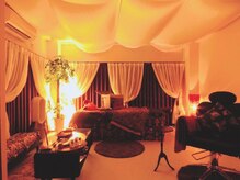 リラクゼーションサロン トゥジュール(Tujuhl)/バリをテーマにした店内★