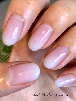 ネイルスタジオ ジャミン(Nail Studio Jammin)/ホワイトグラデーション 