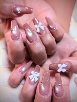 マカロン(macaron)の写真/思わず目を惹くシンプルかわいいデザイン♪グラデーションやフレンチネイルで、トレンド感のあるお手元に◎