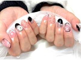 ☆上品なシャネル風ネイル☆