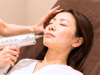 リジェネラティブセル メディカルサロン(Regenerative Cell Medical Salon)の写真/年齢肌の悩みを集中ケア!初めてのエクソソームケアで、たるみ・ほうれい線・シワ・シミをケアしてツヤ肌へ