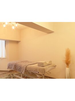 ネイル・アイメニューの同時施術が可能