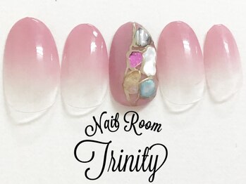 ネイルルーム トリニティ(Nail Room Trinity)/150種類以上選べるアート付
