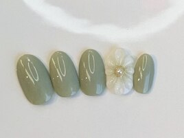 ¥8,300