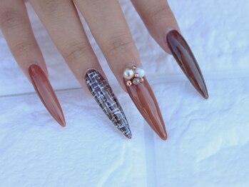 ネイルセン ジジ 帯広店(Nail 1000 ZIZI)の写真/季節に合わせたトレンドデザイン多数ご用意☆華やか系～シンプルまでZIZIはスカルプの定額メニューが豊富♪