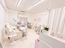 ムーンネイル(Moonnail)の雰囲気（ネイル初心者さんも大歓迎。ふかふかリクライニングソファ施術♪）