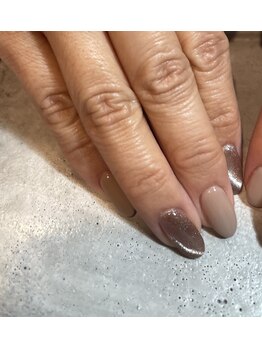 テンネイル(ten. nail)/ワンカラー+片手アート2本ずつ