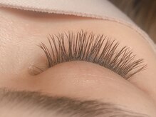 ラシク ベル(Lashiku Belle)/フラットラッシュで軽い仕上がり