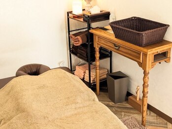 コモレビ 豊橋三ノ輪店(komorebi)の写真/完全個室の贅沢空間で、周りを気にせずリラックスして施術が受けられる◎極上の癒し時間をご提供♪