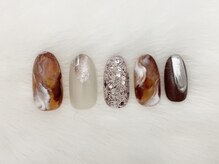 ネイルズ ラ ブリーサ(nails La Brisa)/カフェラテ×ギャラクシー