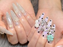 【ジェルネイル】強度のあるトップジェルを使用