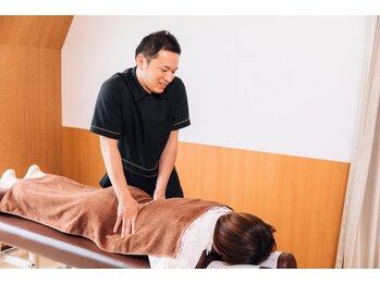 くまのみ整骨院 北浦和駅前院/骨盤矯正/肩甲骨/猫背矯正