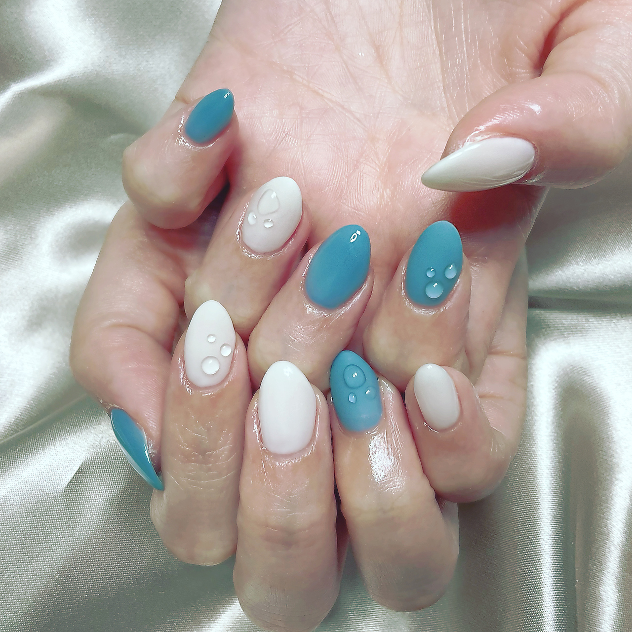 Hitomi Nails